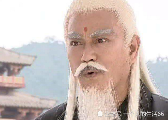 风云:无名的万剑归宗对上雄霸的三分归元气谁会赢?剑圣一语道破