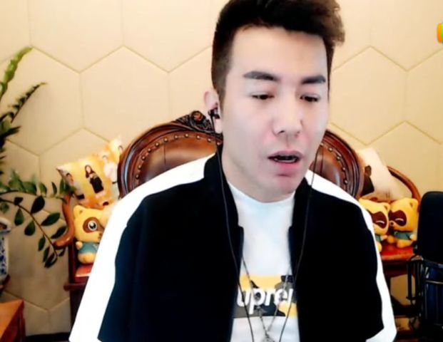 利哥自曝35岁将会生宝宝?文徒电母登上整容广告,大量照片曝光!