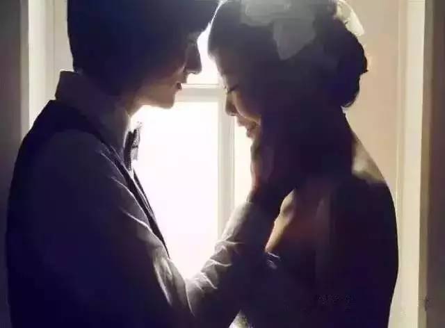 _男人女人离婚后,半夜男人竟然接到陌生人打来