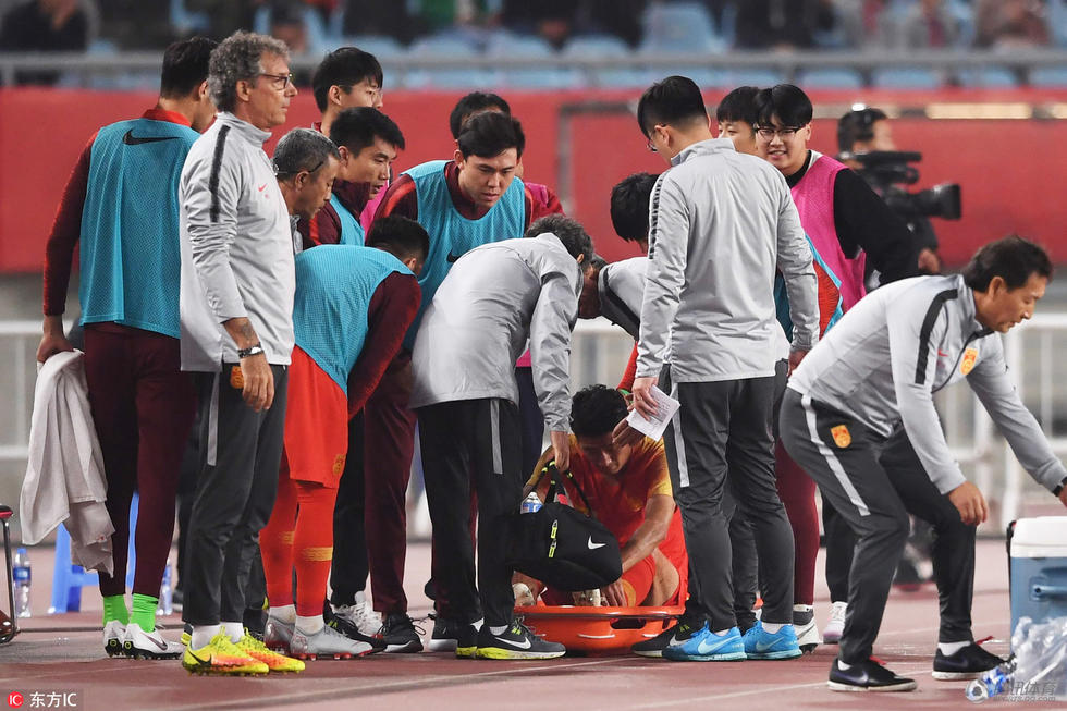 沪上逐鹿:上港战苏宁定冠军归属 申花成就归化