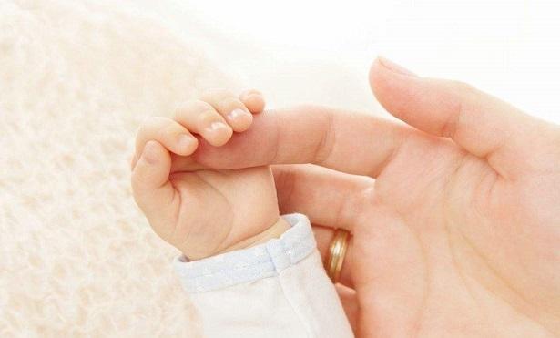 新手妈妈的教训:未满月小宝宝黄疸变脑瘫,只因