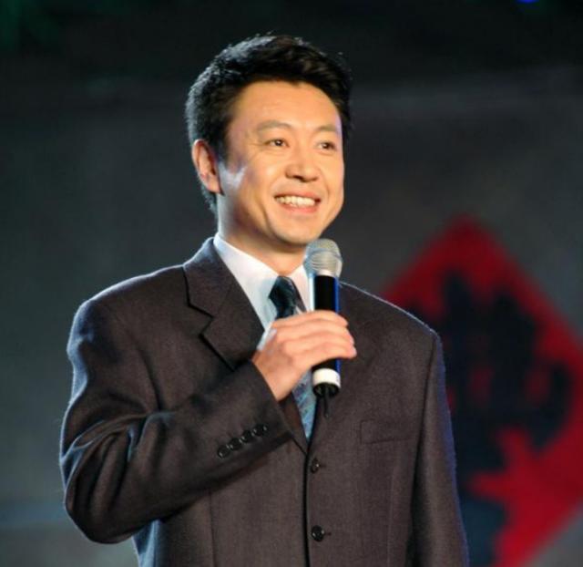 央视主持人杨柳被曝结婚五次,本人亲自回应