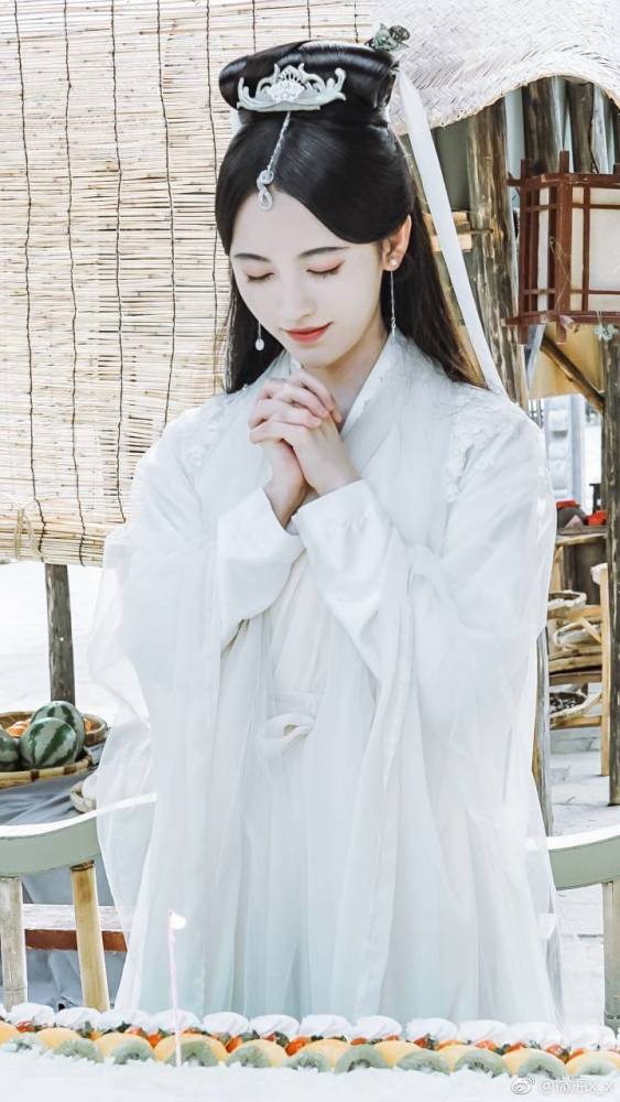 《新白娘子传奇》公布最新预告片,鞠婧祎一袭