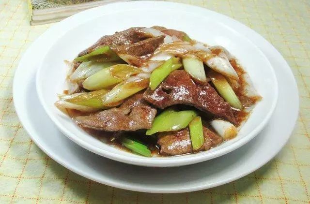 大葱炒猪肝 】
