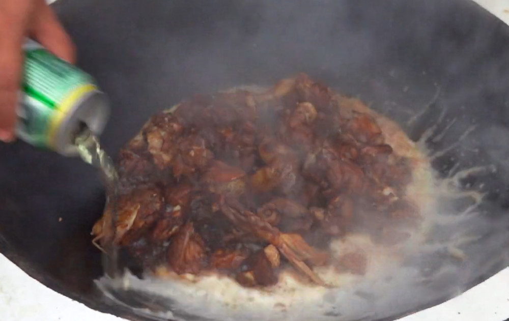 湖南人用一锅啤酒鸭过节,看似朴素却很接地气