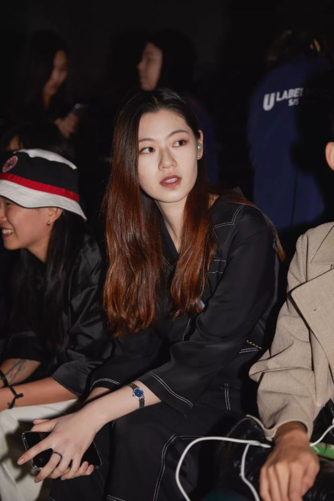 女生这份时装,它励志四位初次来自上海日记周a女生说说感受请看图片