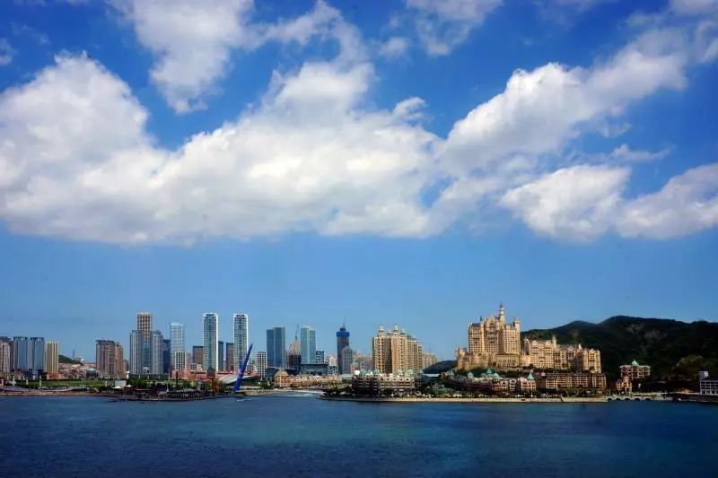 可以看出,除臭氧外,大连市空气中各项污染物指标均好于全国平均水平.