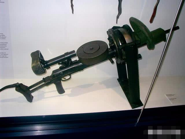 苏联制造的转盘机枪是一种什么武器?现在知道还不晚!