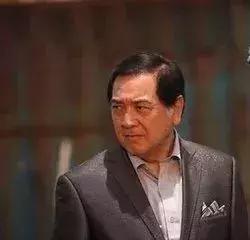 《蚀日风暴》中操碎了心的他，跟尔冬升还有一层这么亲的关系？