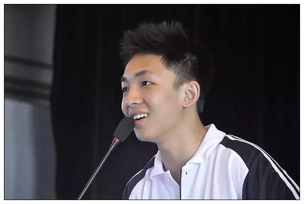 曾经的捣蛋王最后成了美国名校争抢的宠儿,原