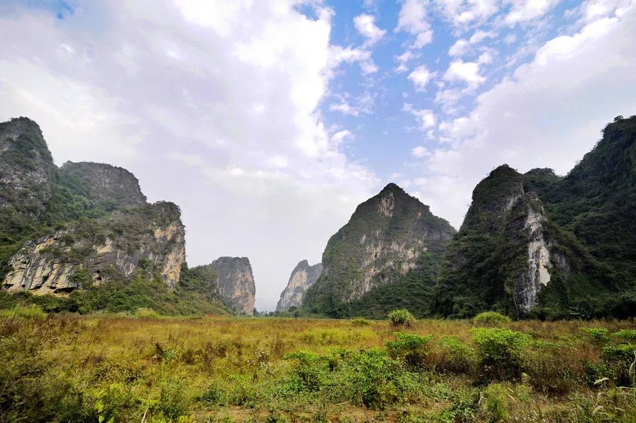 广州英西峰林 钙华堆积地貌 云南香格里拉白水台 石林地貌景观