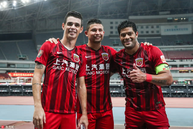 奥斯卡:加盟中超希望提升中国足球 巴西国家队