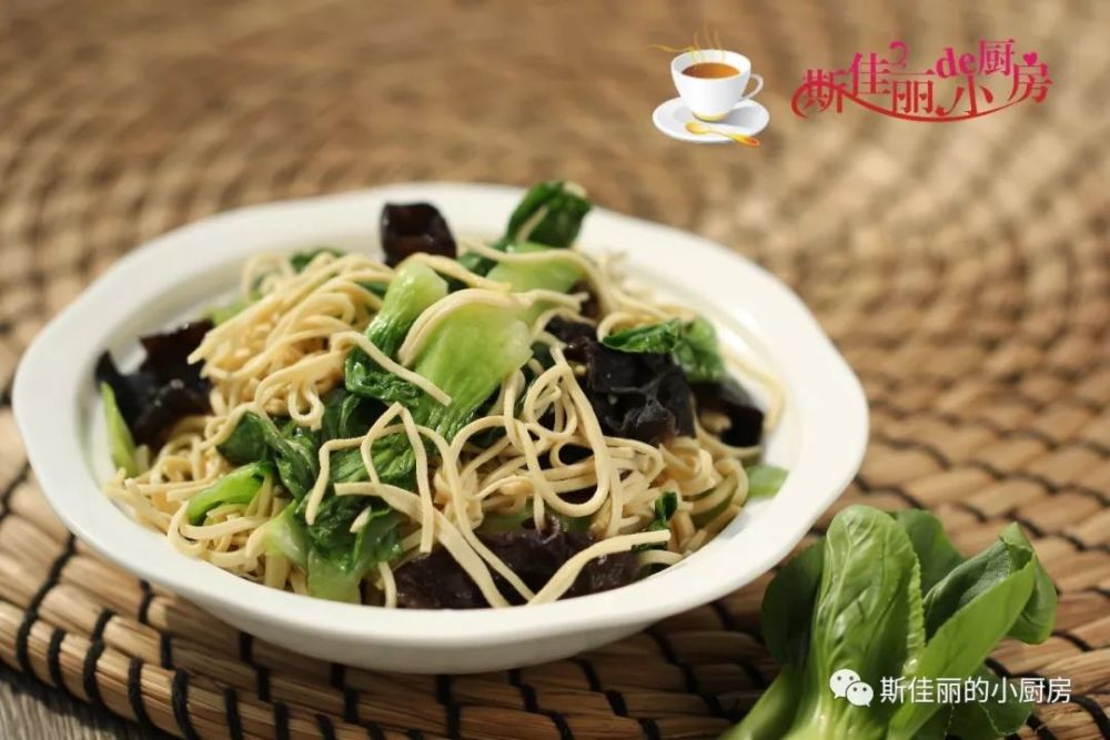 老婆减肥晚餐就吃它,细腿瘦腰消肚子,做法特简