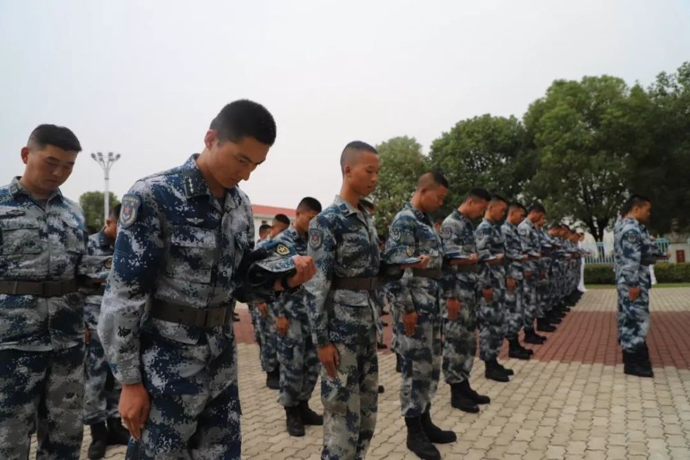 牢记英雄续写荣光,空军空降兵某旅这样纪念黄继光献身