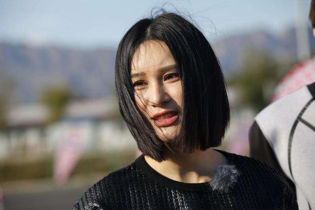 她是“超女”历史上得票最多的女歌手，成名后不走寻常路！