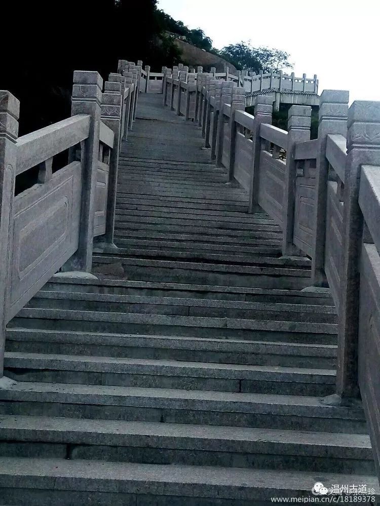 漫步刘宅至峰台,峰奇岩怪景色迷人!大罗山第一大水库碧波涟漪,美醉了!