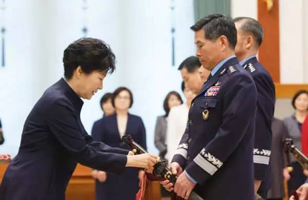 韩国朴槿惠对中国抗战阅兵公开表态让美日恼羞