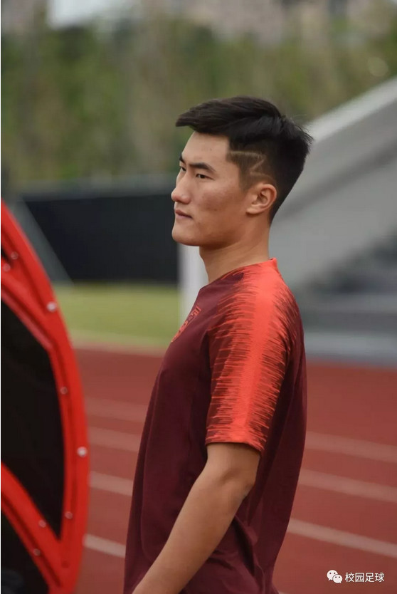 中乙北大学霸:校园足球幸运儿 曾给国足当陪练