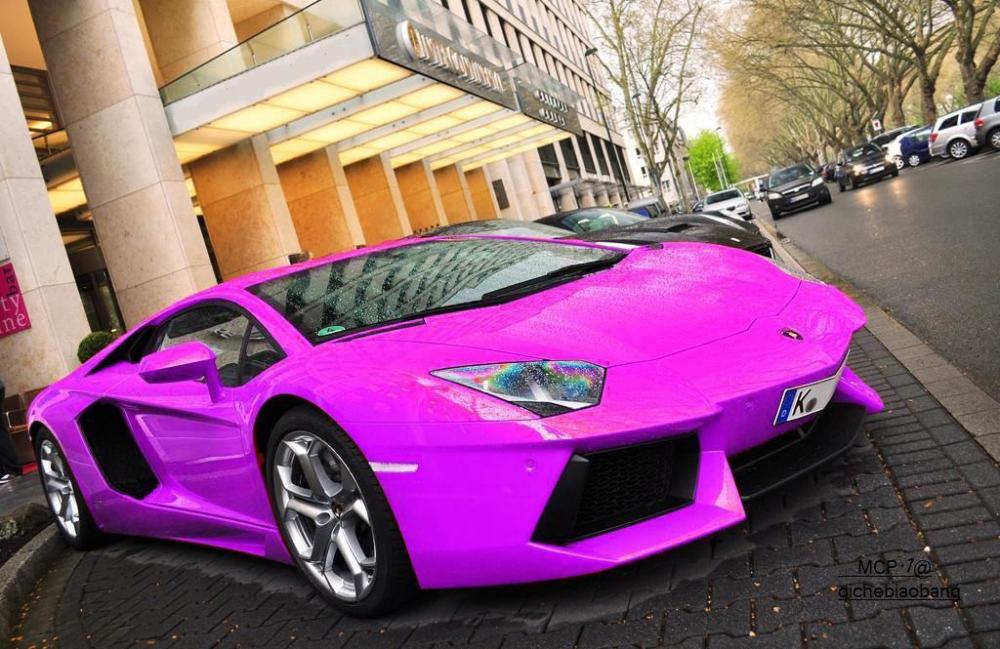 紫色魅影——这种妖异颜色的豪车,男人真的能驾驭得了?