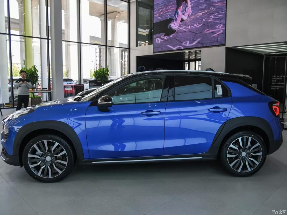 空间比轿车大,操控比SUV好,这些轿跑SUV颜值