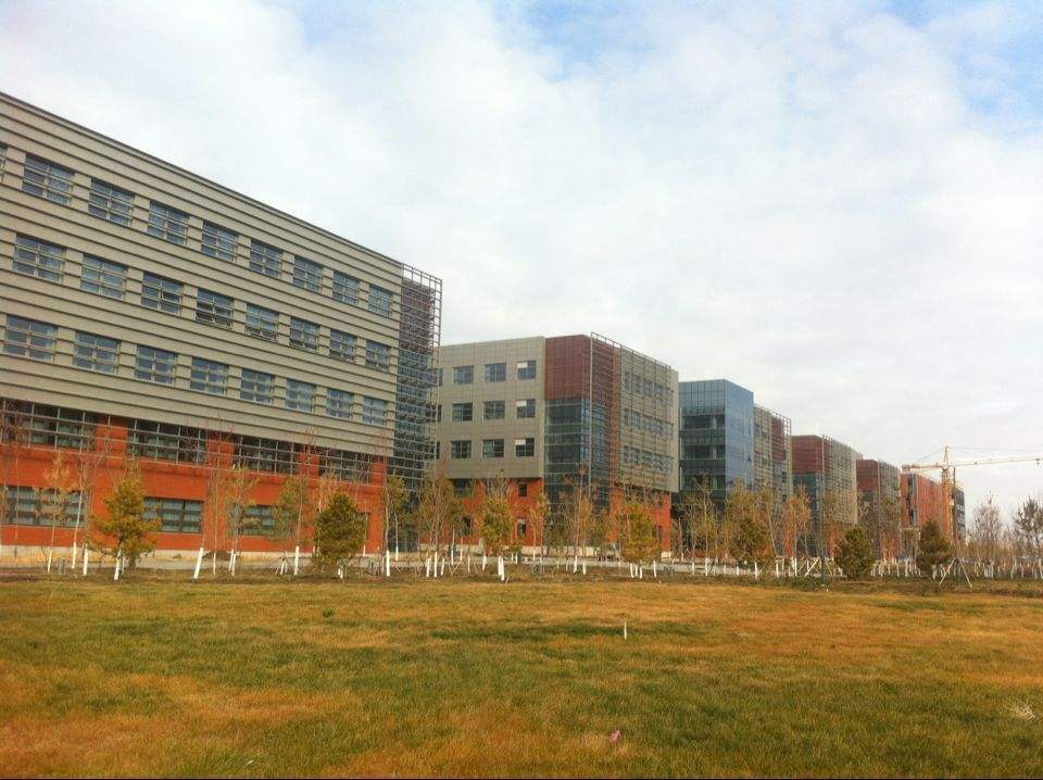 这4个大学校区如同中关村,位置太过偏僻,学生苦不堪言