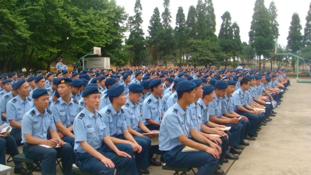 6月18日到空军部队宣传