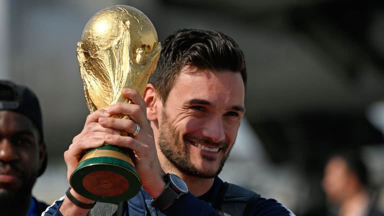 世界杯冠军遭梅西打爆后又闹尴尬 欧冠3战1分