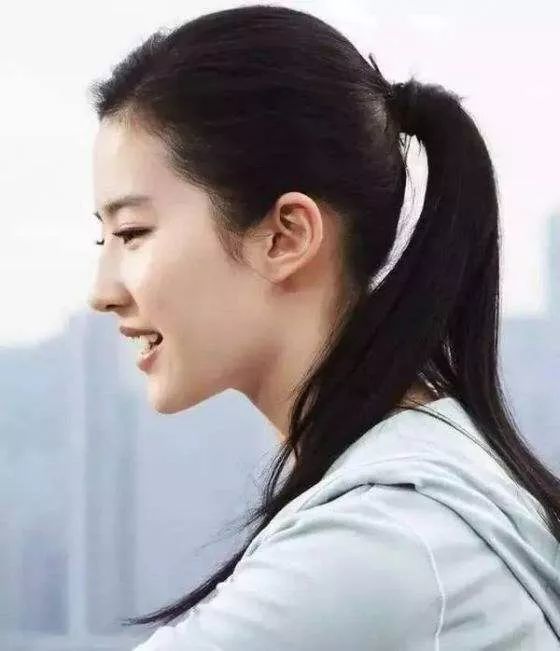 周迅的眼睛张柏芝的鼻头，郑爽的轮廓周冬雨的情态，灵气脸速成法