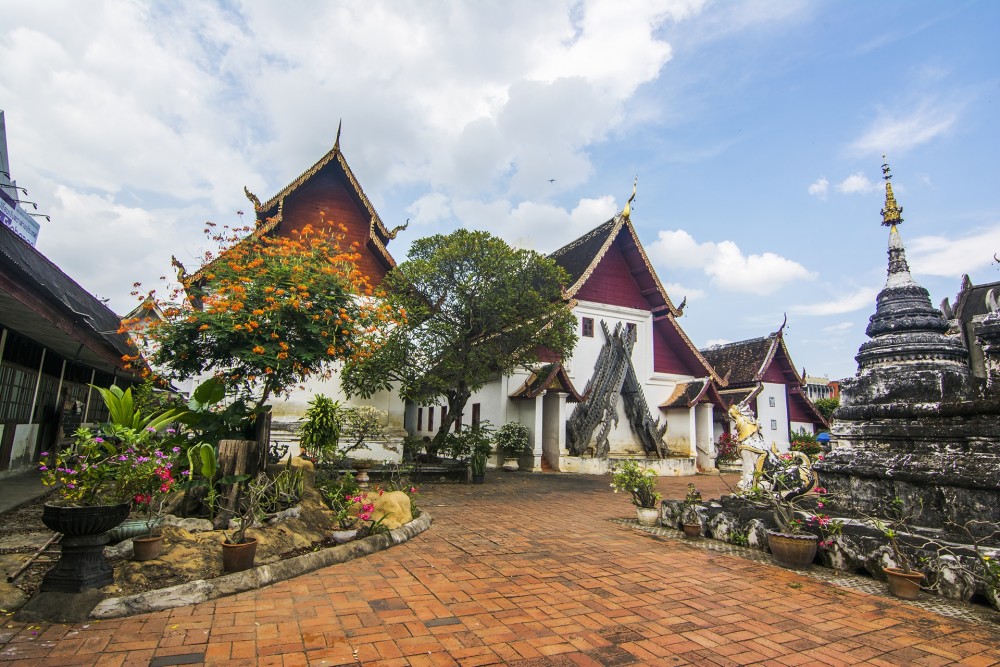 新加坡和泰国,哪个国家更适合养老?