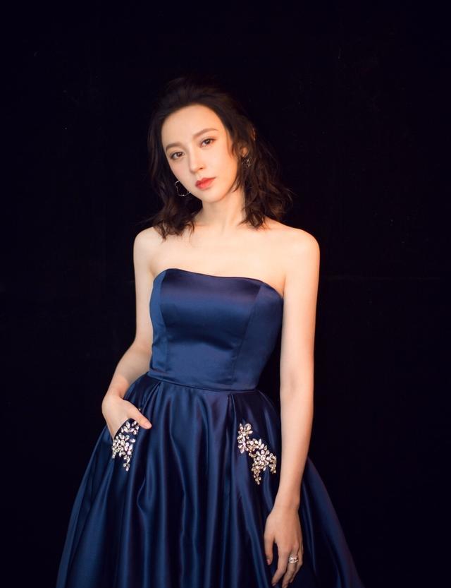 身材修长 长相甜美的女明星——施诗
