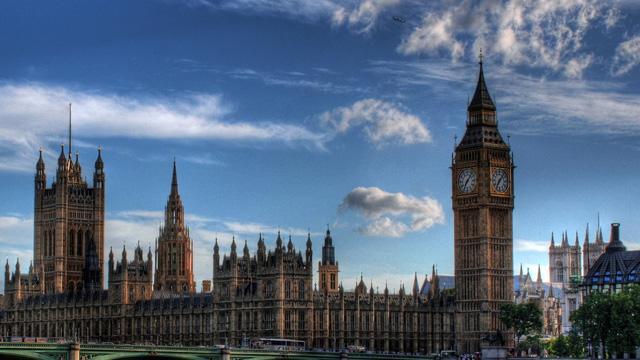 来这,看英国王室府邸,听悠扬钟声,鉴赏历史最悠