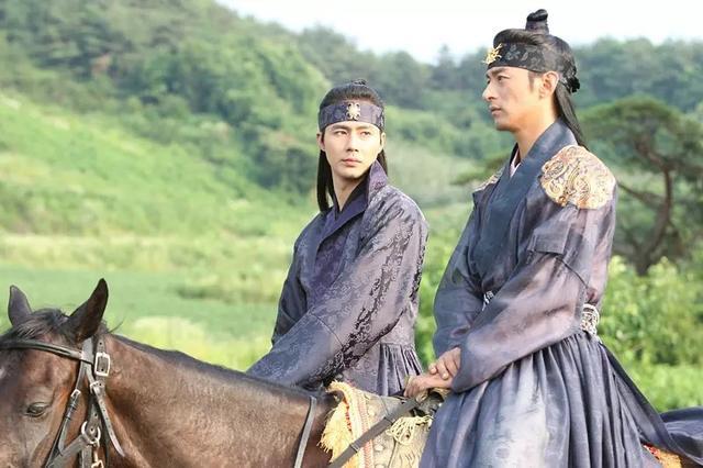 作为一部投入了80亿韩元的制作费精心打造而成的电影,《霜花店》的