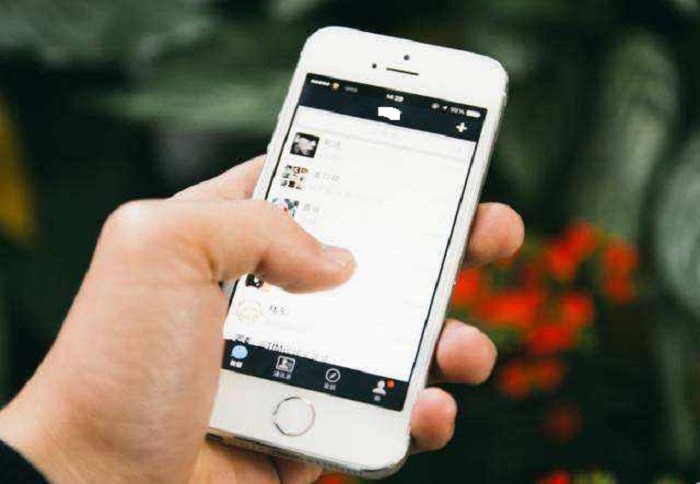 中小学班主任创建班级微信群,到底是弊大?还是