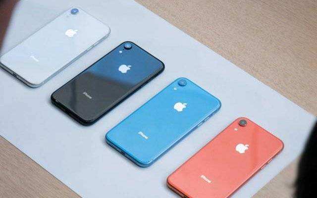 到现在的明显低于iphonex的定价,小编(果粉之家)个人认为这和苹果公司