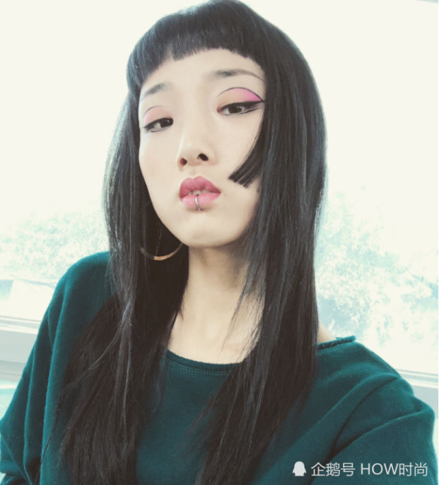 yamy颜值靠眼线撑,不画眼线找不到眼睛,网友:素