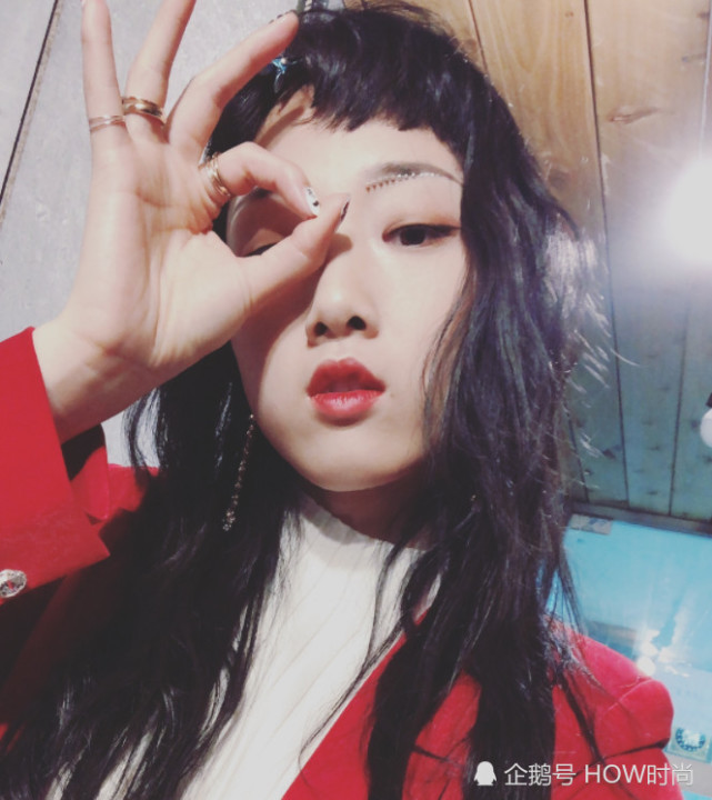 yamy颜值靠眼线撑,不画眼线找不到眼睛,网友:素