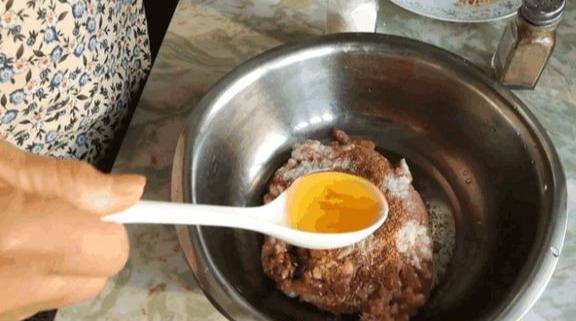 白菜饺子最好吃的做法,调馅是关键,大厨详解,3