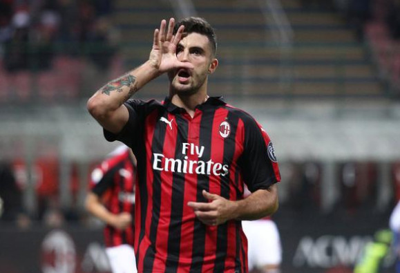 米兰伊布后7年最强攻击线:伊瓜因火力全开 奇