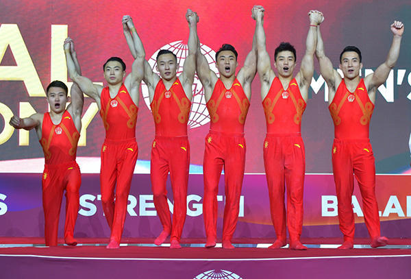 中国体操惊魂一刻：男团失误掉杠 我们的对手不只有日本