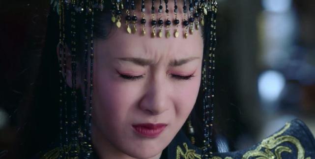 1 / 15《香蜜沉沉烬如霜》中杨紫饰演的锦觅和邓伦饰演的旭凤在魔界