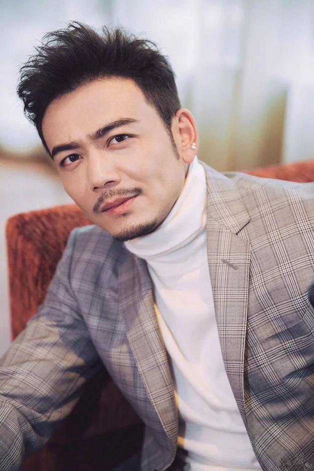 油腻"大叔"杨烁的儿子小毛驴,继承超级完美基因 ,网友
