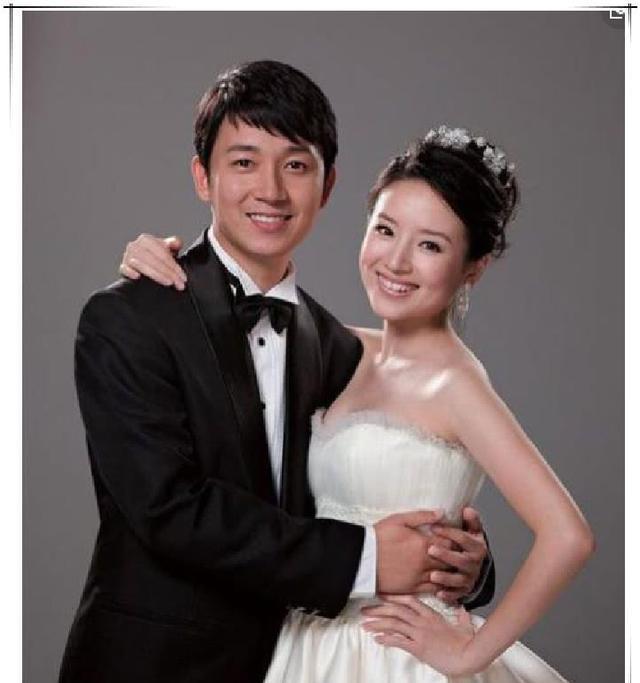 董洁潘粤明离婚后再次同台相拥,一笑泯恩仇?复