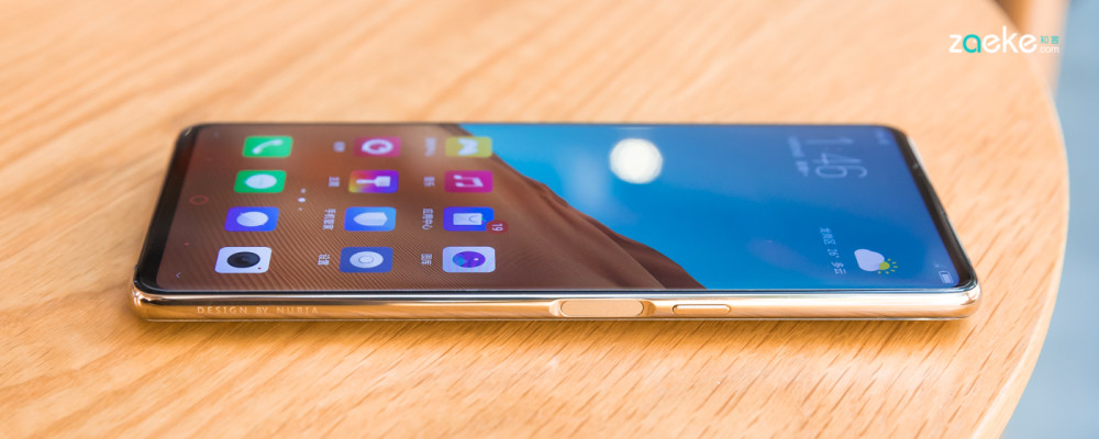 努比亚X上手:看似保守,却能以创意跻身前列