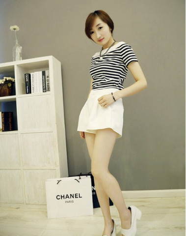 <em>短裤</em>怎么搭配出<em>性感</em>呢? 出街显细长腿 迷死男