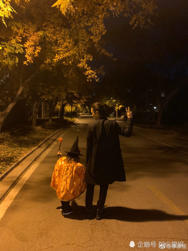 明星过万圣节妙趣横生,王俊凯造型满分江疏影