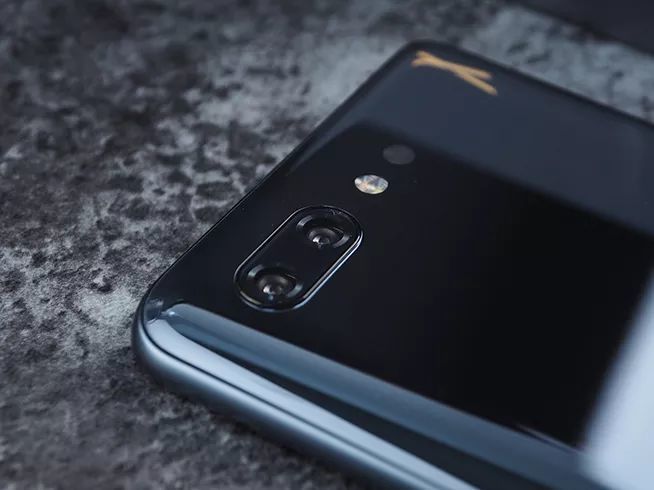 双屏幕努比亚X体验视频:亮点多多 更完美全面