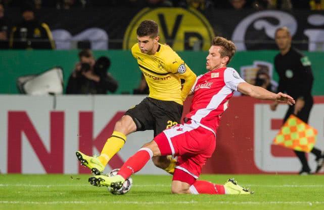 [体育早报]国王杯皇马巴萨双双取胜 联赛杯切尔