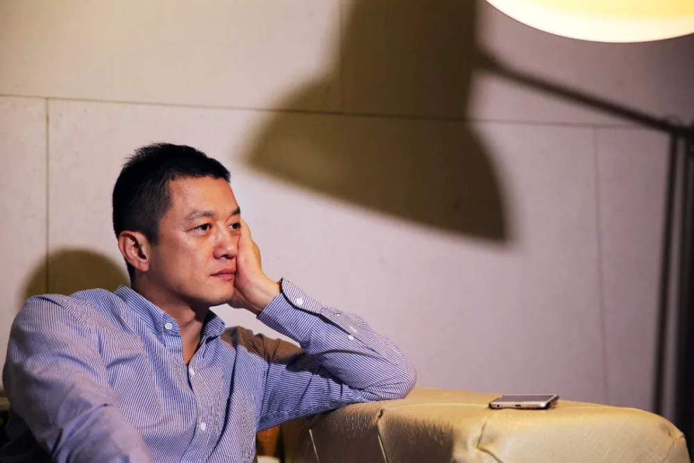 “令狐冲”李亚鹏的新江湖:败走丽江成被告，称70%财富捐社会