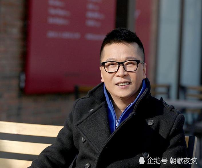 《小芳》原唱李春波近照：终于迎娶“小芳”本人，原来长这么好看