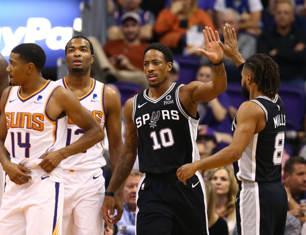 德罗赞25+4阿尔德里奇24分 马刺大胜太阳取三连胜